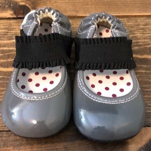 Robeez Baby Walker/Crawler Shoes Size 3, 6-9 month